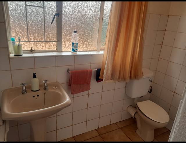 3 BEDROOM HOUSE FOR SALE IN GEELHOUTPARK